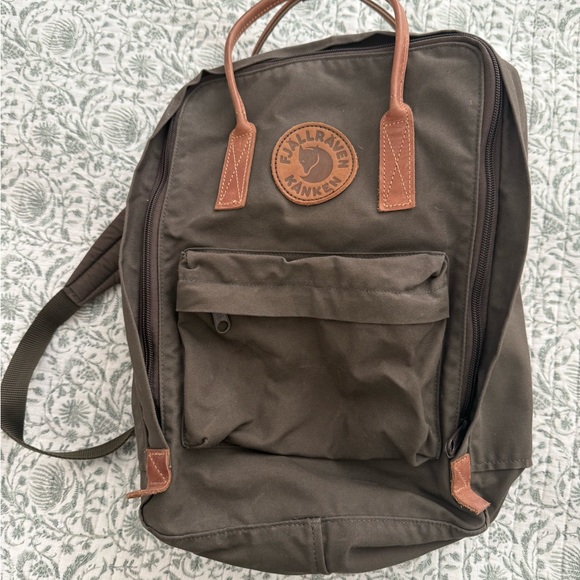 Fjallraven kanken no. 2 laptop 15” backpack dark olive - Picture 3 of 6